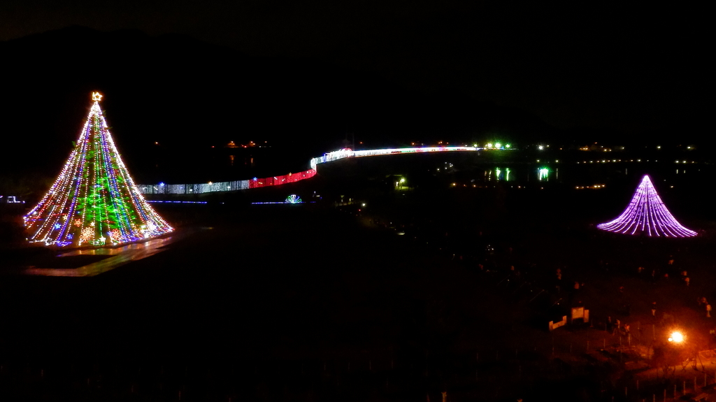 ジャンボクリスマスツリー