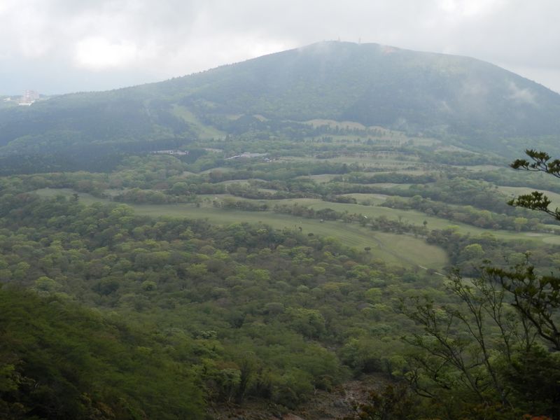 遠笠山を望む