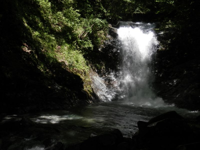 渡渉２回で大滝に至った