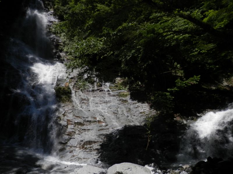 地獄棚と合わさる鬼石沢