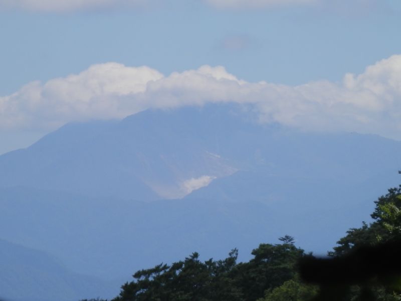 あの噴煙は、箱根の大涌谷ではないか！