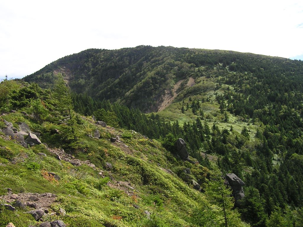 四阿山 -- 行く手の四阿山