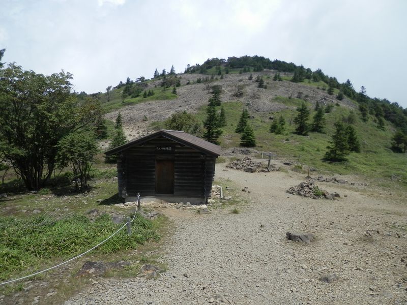賽ノ河原（旧題菩薩峠）と避難小屋