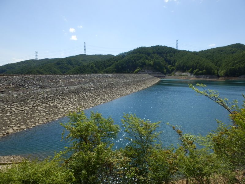 上日川ダムに到着