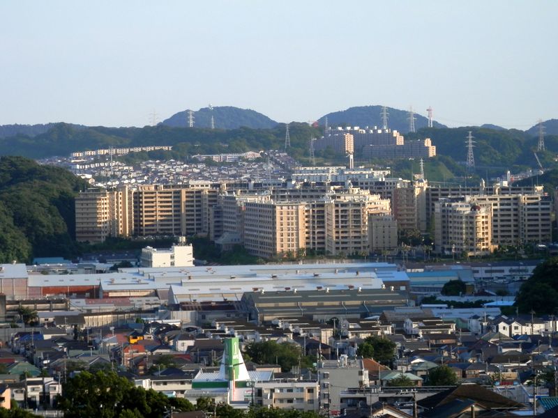 二子山にもっとズームイン