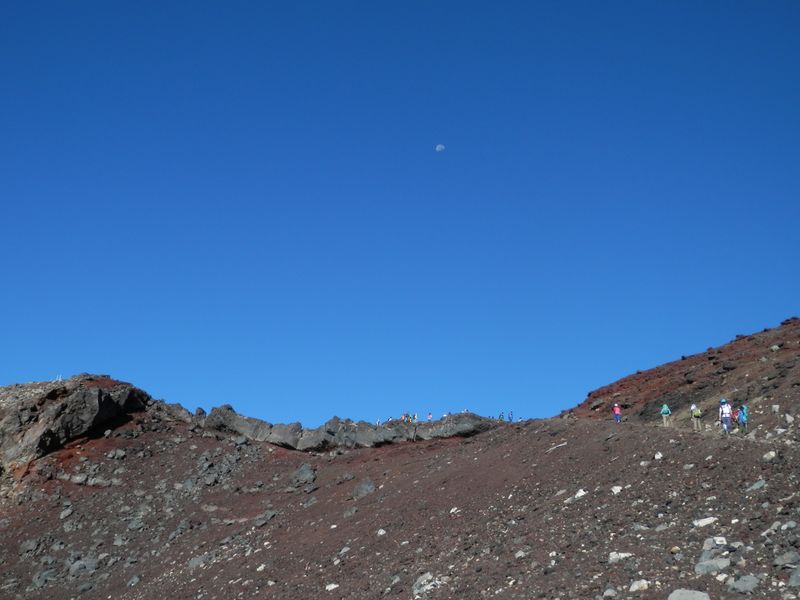 空の月は二十一夜月