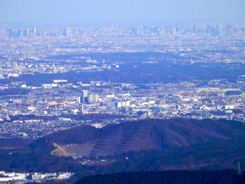 焼山展望台より、都心部を望む