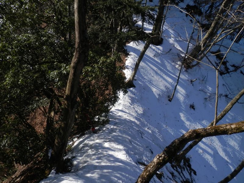 Jピーク北面の鞍部