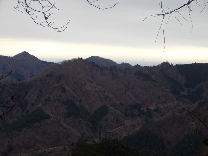 経ヶ岳、華厳山、宮ヶ瀬尾根、横浜ランドマークタワー