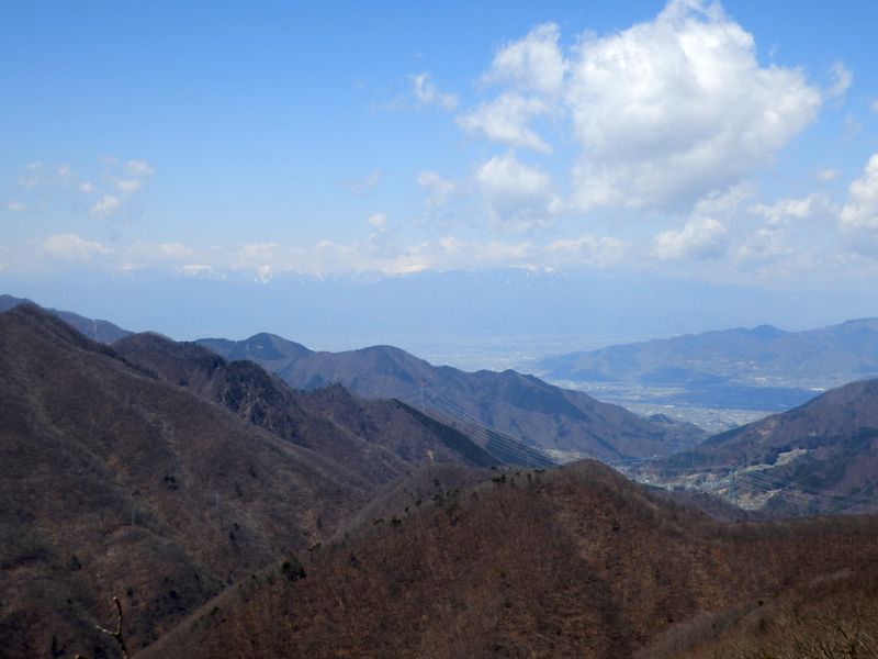 甲府盆地と南アルプス方面