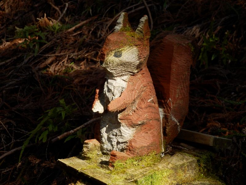 チェーンソー木彫りリス