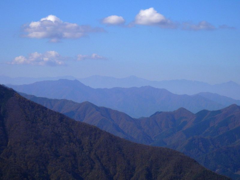 甲斐駒ヶ岳、白峰三山を望む