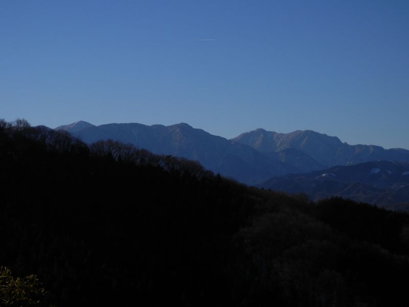 蛭ヶ岳（左）、檜洞丸（右）