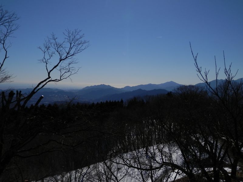 丹沢三峰、大山、相州アルプス、相模湾