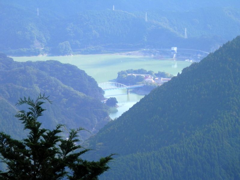 丹沢湖ズームイン