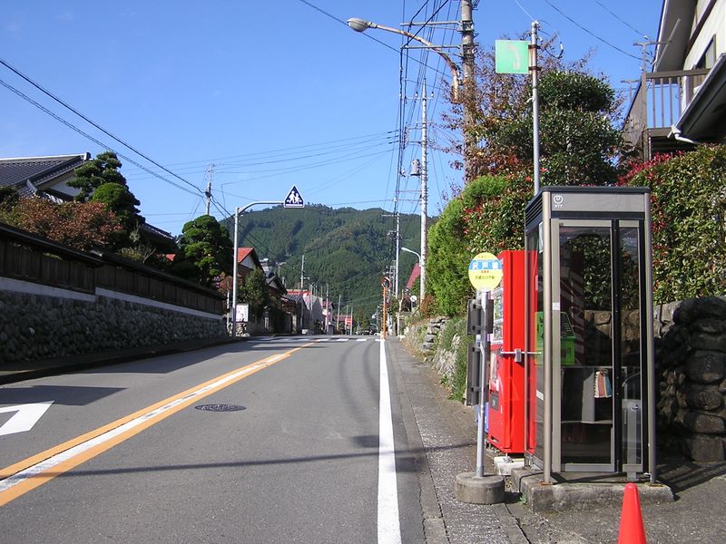 刈寄山 -- 沢戸橋バス停