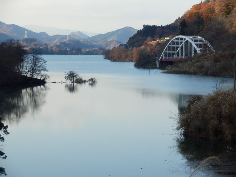 宮ヶ瀬湖を眺める
