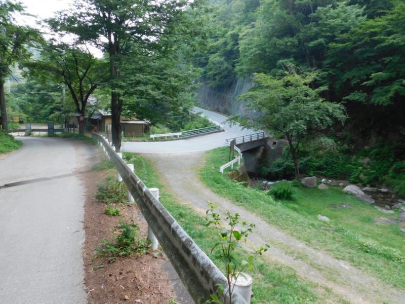 日川林道が見えた