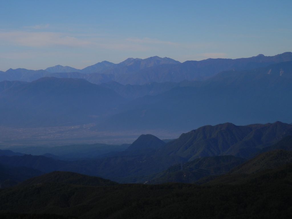 夢の庭園より、塩見岳、荒川三山、赤石岳、聖岳、上河内岳を望む
