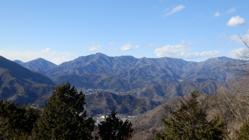 笹子雁ヶ腹摺山から黒岳まで