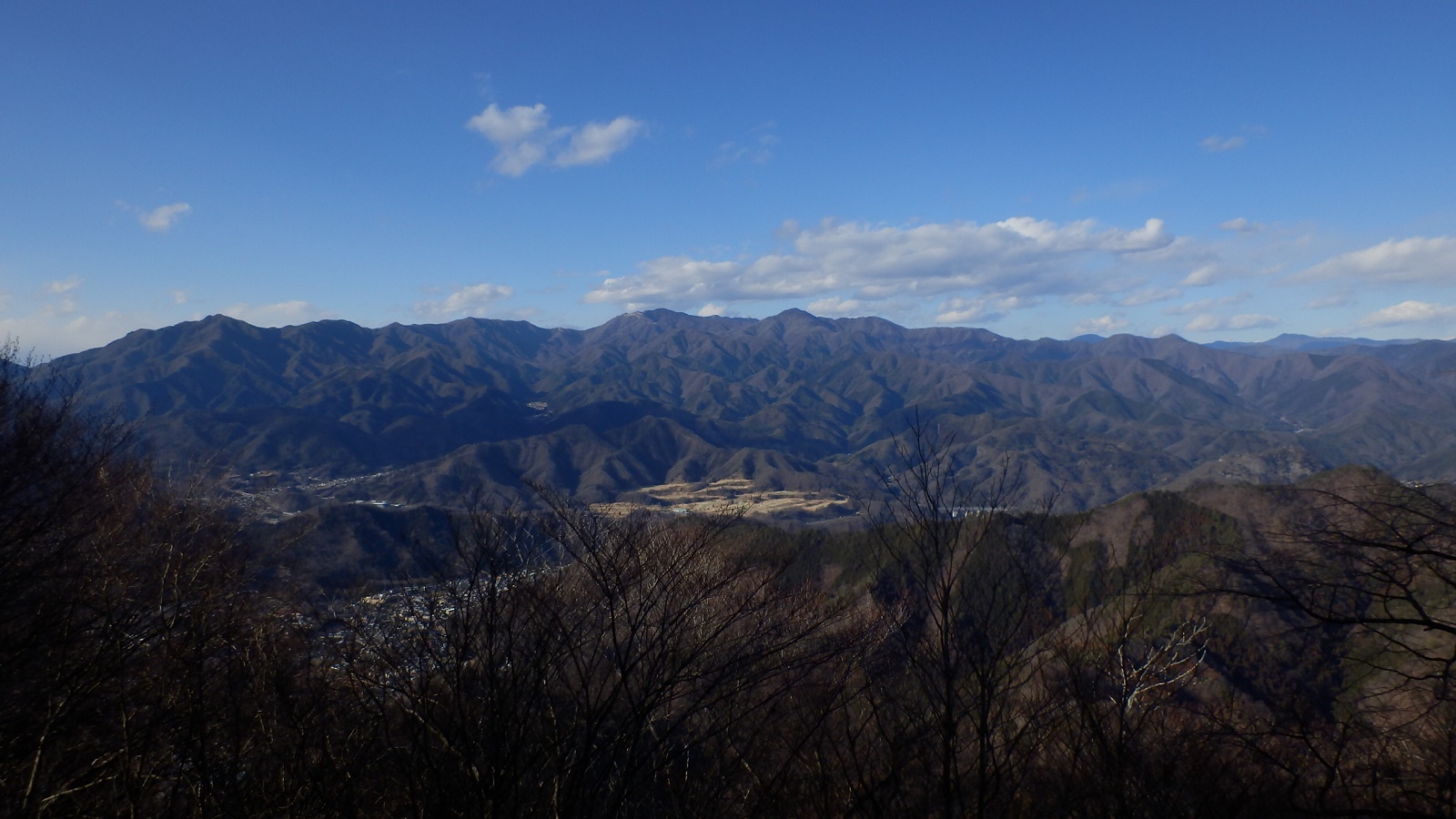 滝子山、小金沢連嶺、楢ノ木尾根、牛ノ寝通りなど