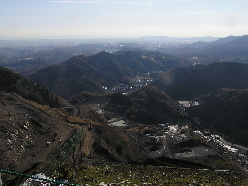 経ヶ岳・華厳山・高取山 -- 発句石より、南方を望む