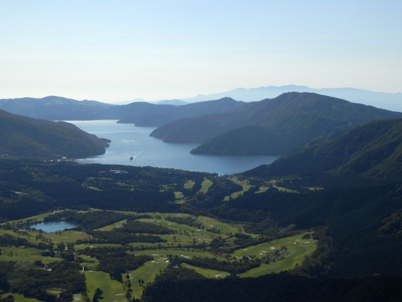 天城山脈を望む