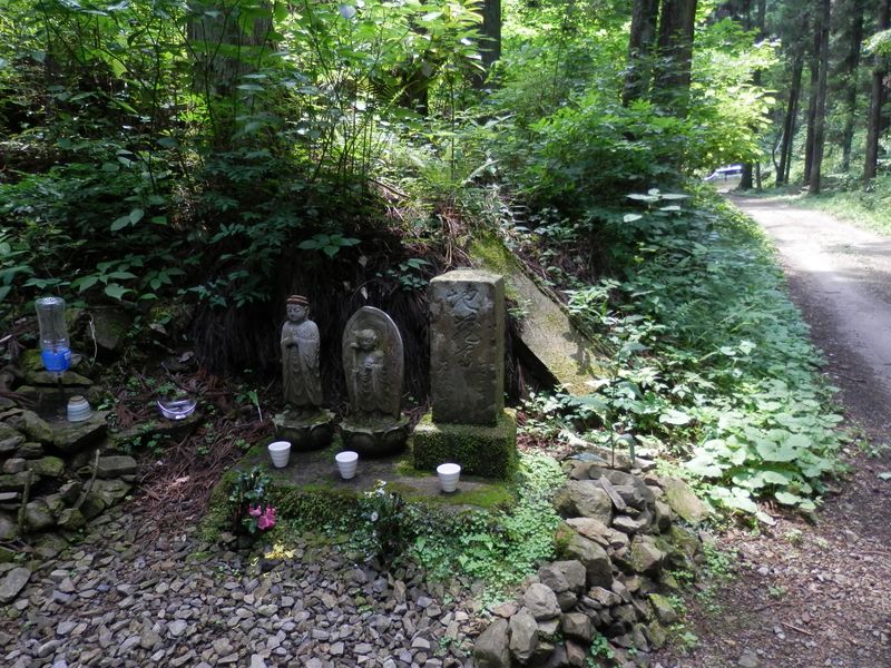 手入れのよいお地蔵様