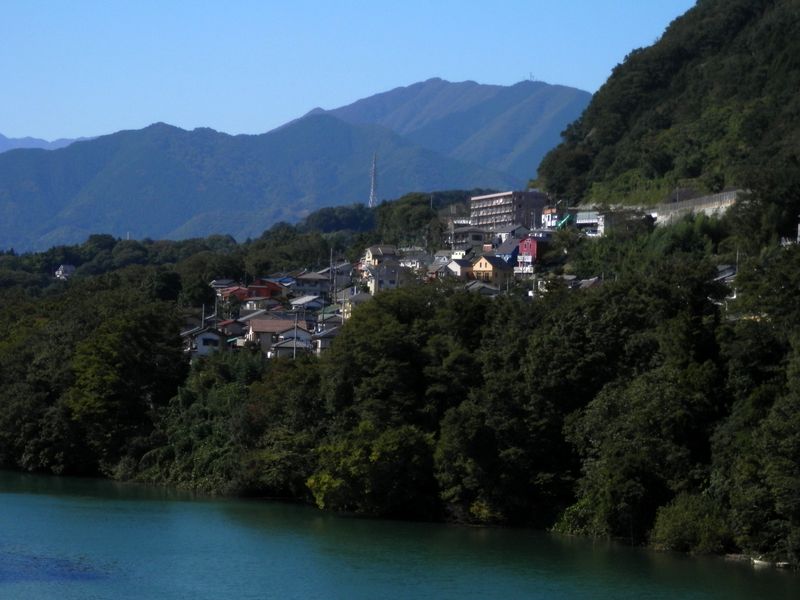 権現山と雨降山