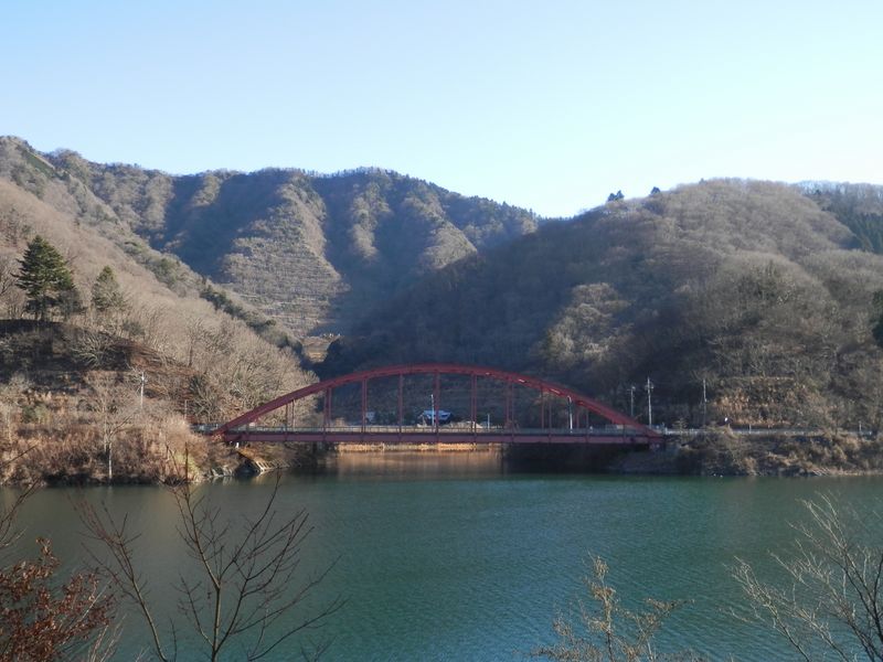 仏果澤橋を望む