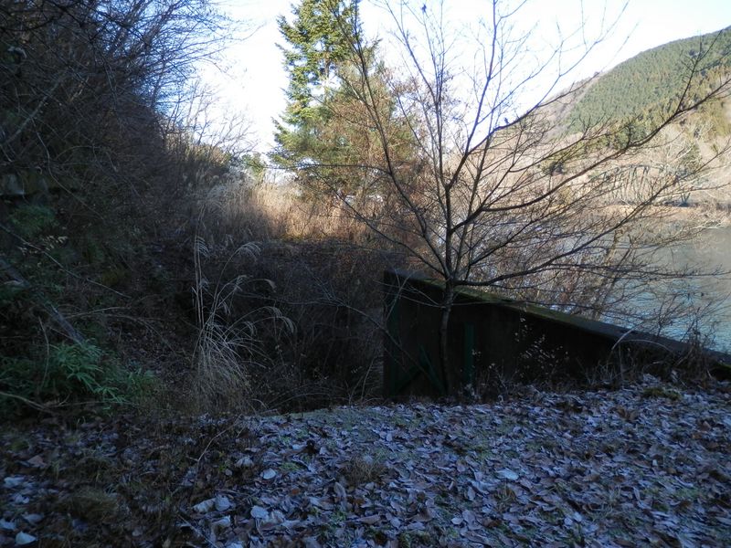 村道は一旦終わる