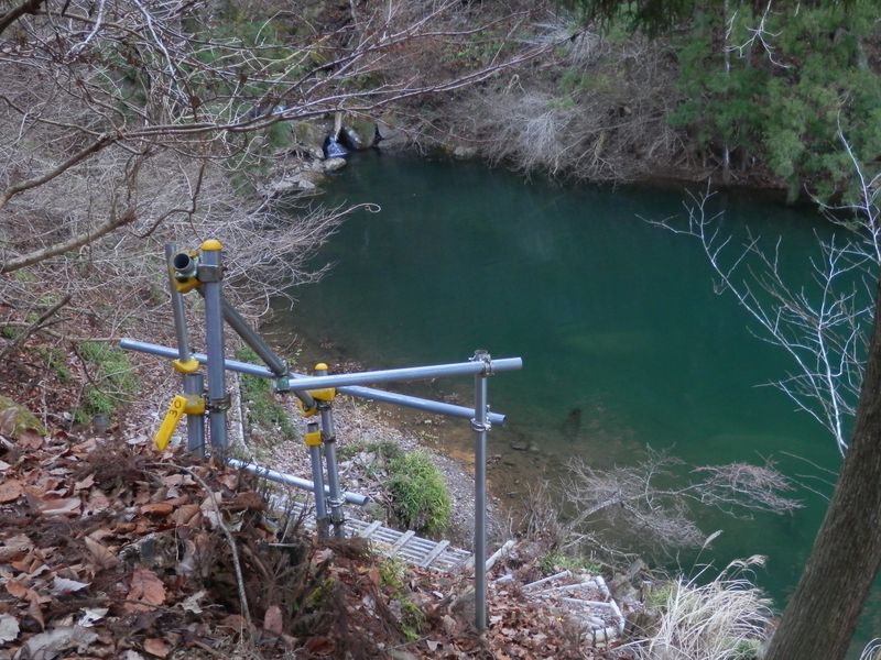 きれいな入り江に下りる