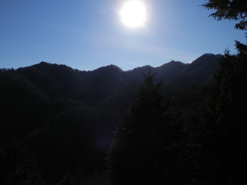 鍋嵐（右から2番目）とその東尾根