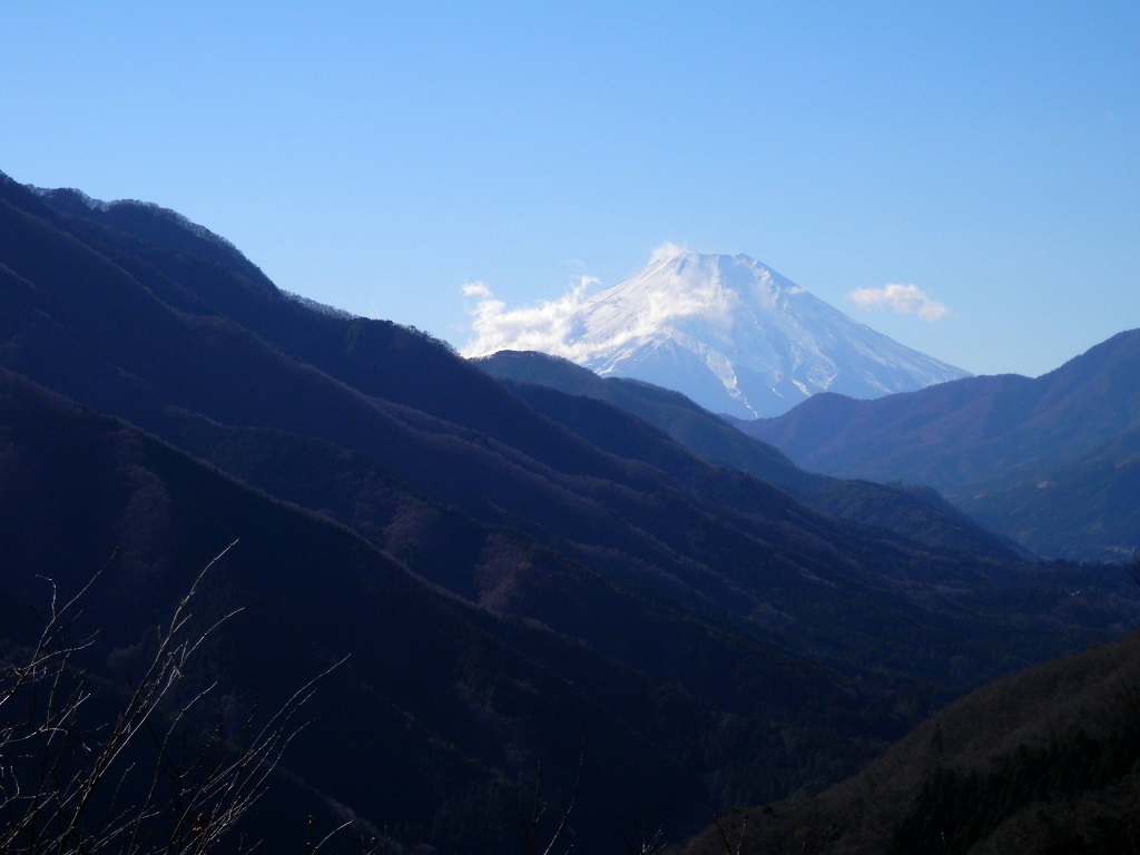 巌道峠より、富士山を望む
