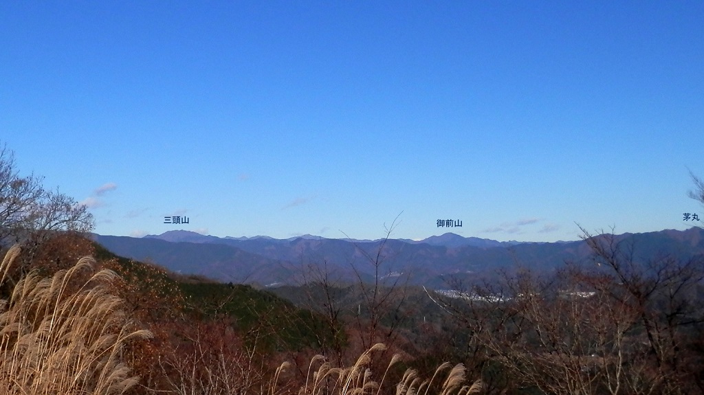 356号鉄塔より、奥多摩方面を望む