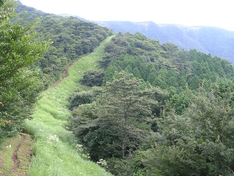 明神ヶ岳 -- 見晴らしの良い尾根歩き