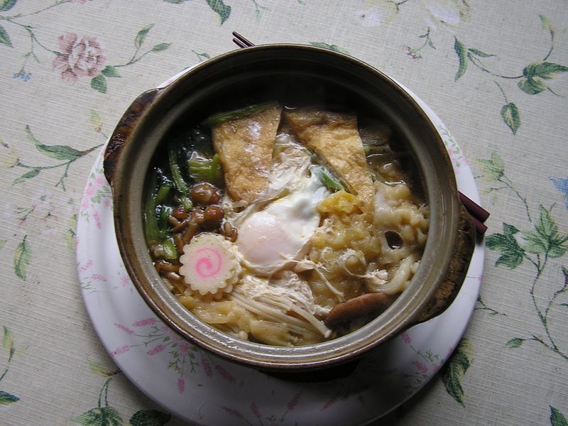 鍋割山 -- これが鍋割山荘の鍋焼きうどん