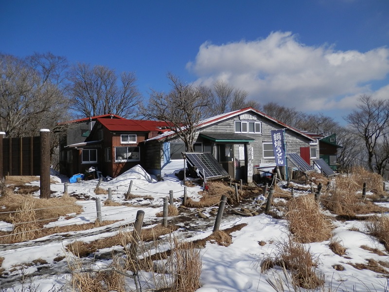 鍋割山荘