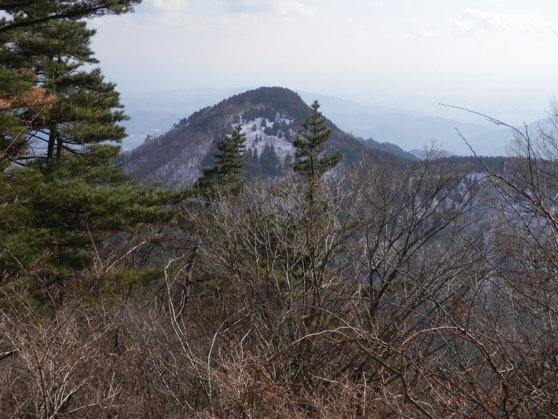 南方の栗ノ木洞が次第に競り上がる