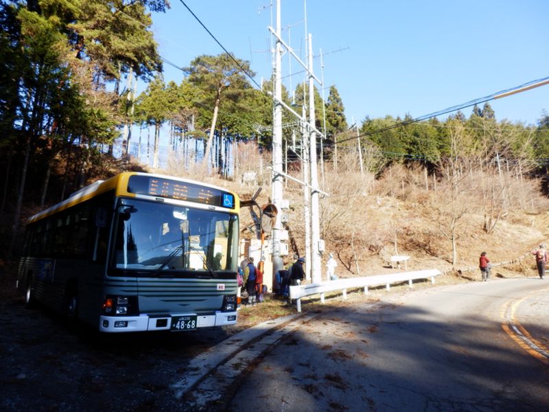 鶴峠のバス折返し所