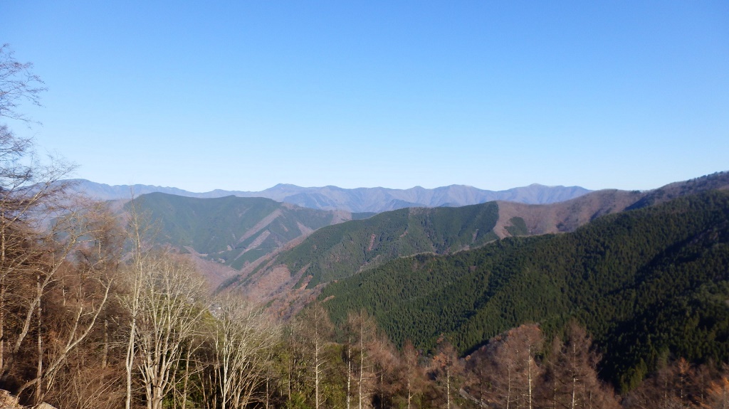 奥多摩西奥部〜奥秩父主脈のパノラマ
