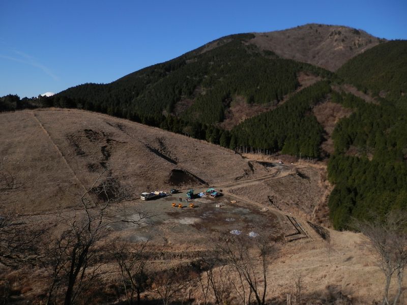 菩提峠に生コン車が来ていた