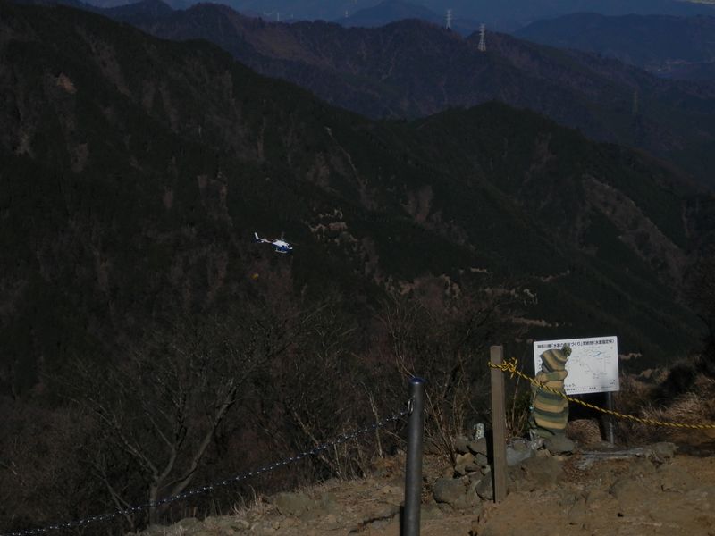 お地蔵様は、いつ衣替えしたのかな？