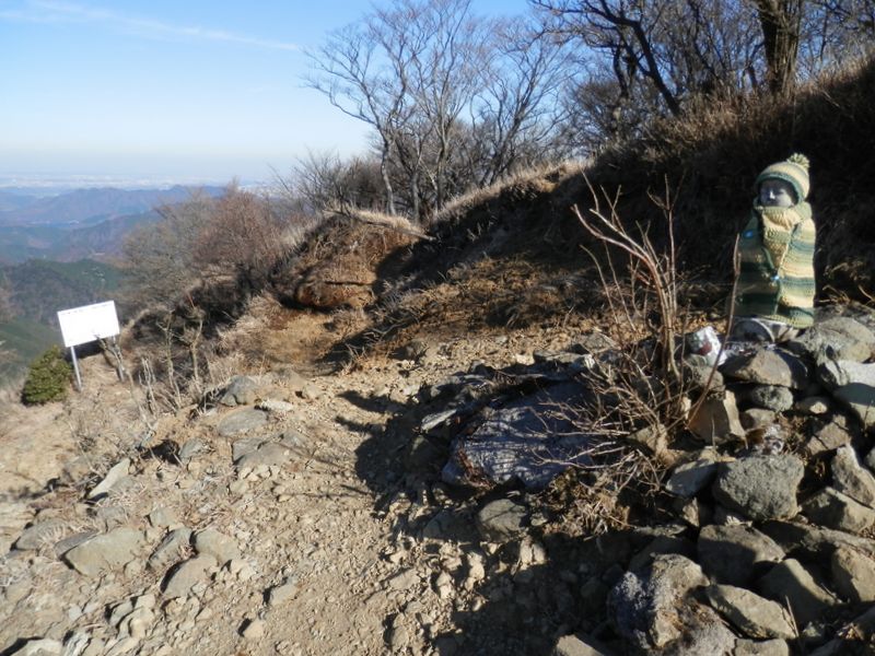 お地蔵様、夜は冷えるでしょうね