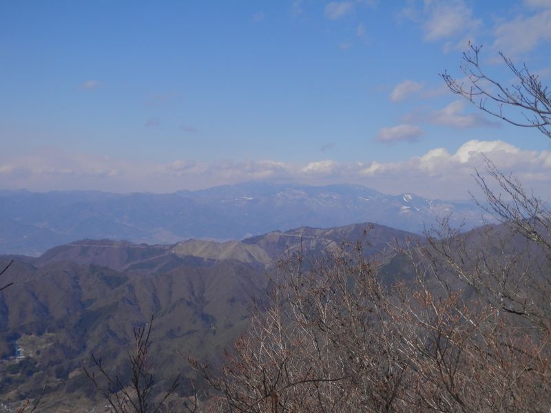 金峰山も、山頂は雲の中
