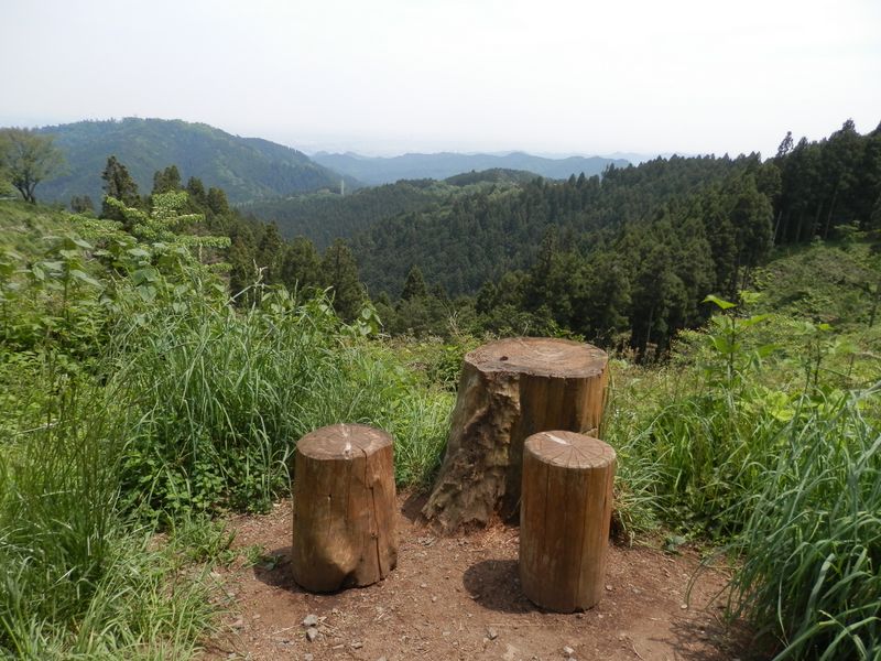 日影林道の休憩所