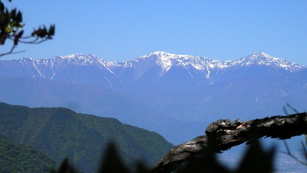 白峰三山を望む