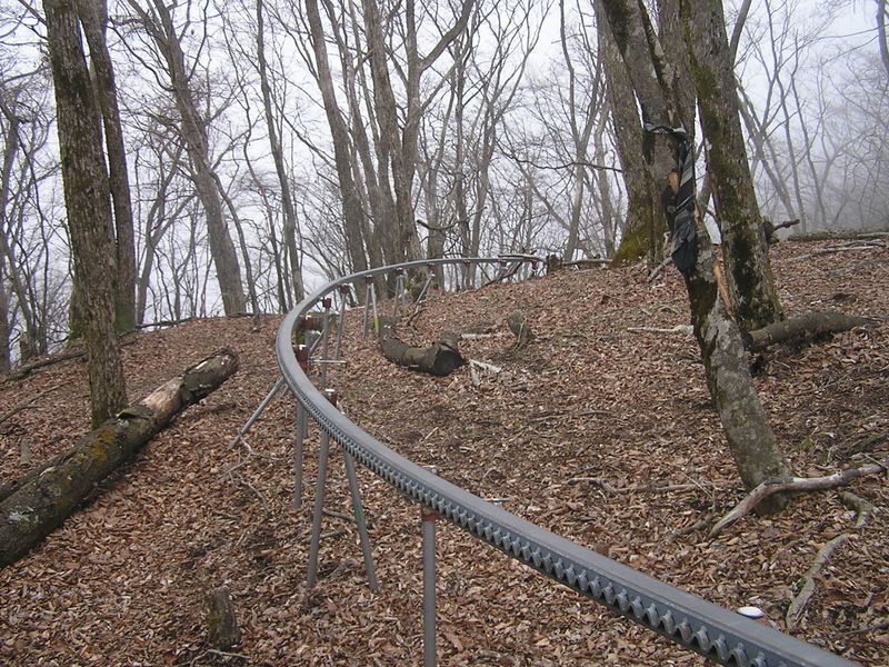 大山ミニアドベンチャー -- ネクタイ尾根の入口にネクタイ
