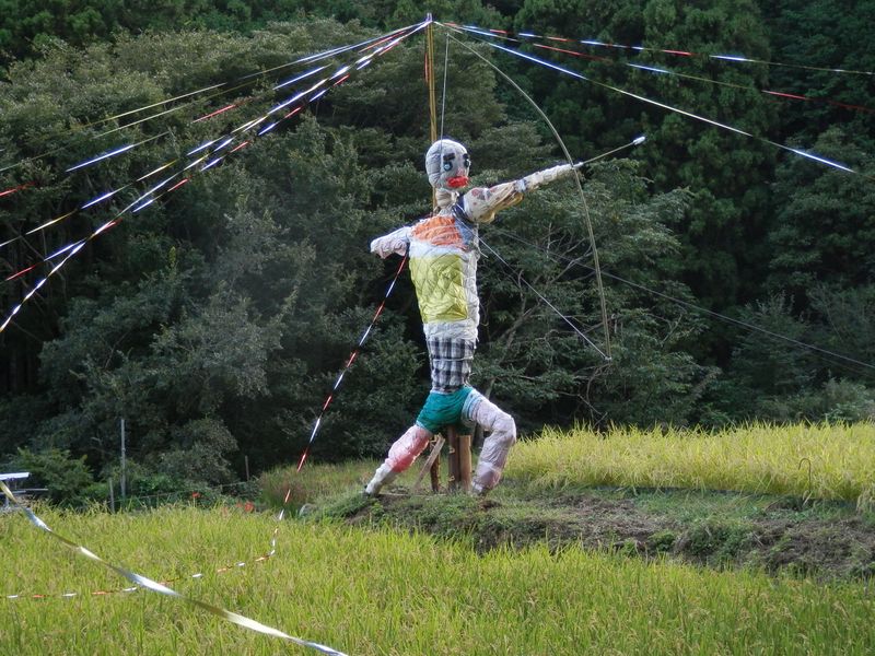 大山 -- 身長4m、座高3mの案山子