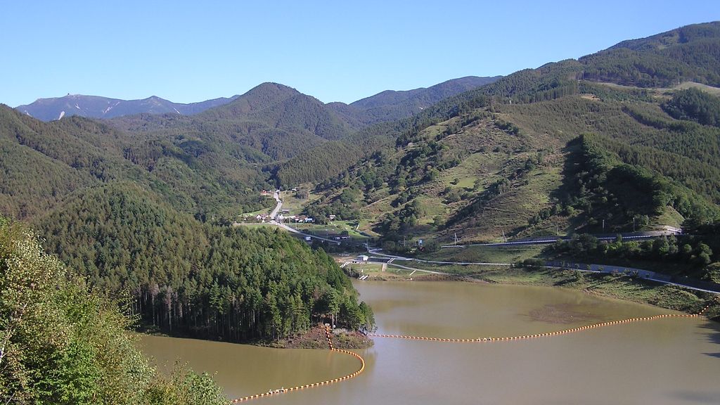 乙女高原 -- 乙女湖の展望台からの眺望